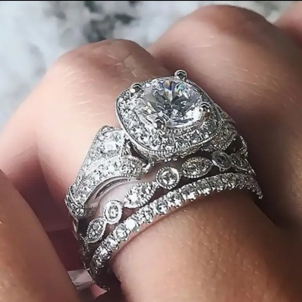 Elegant Silver Women's Ring Set